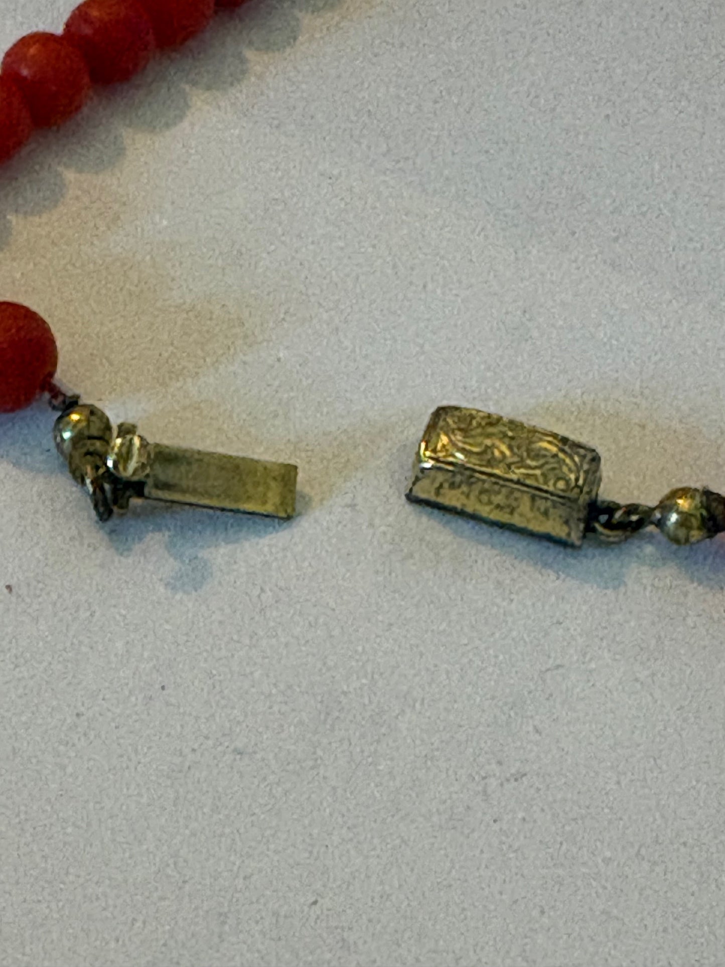 Vintage rote Korallenkette – klassisch, ca. 46 cm