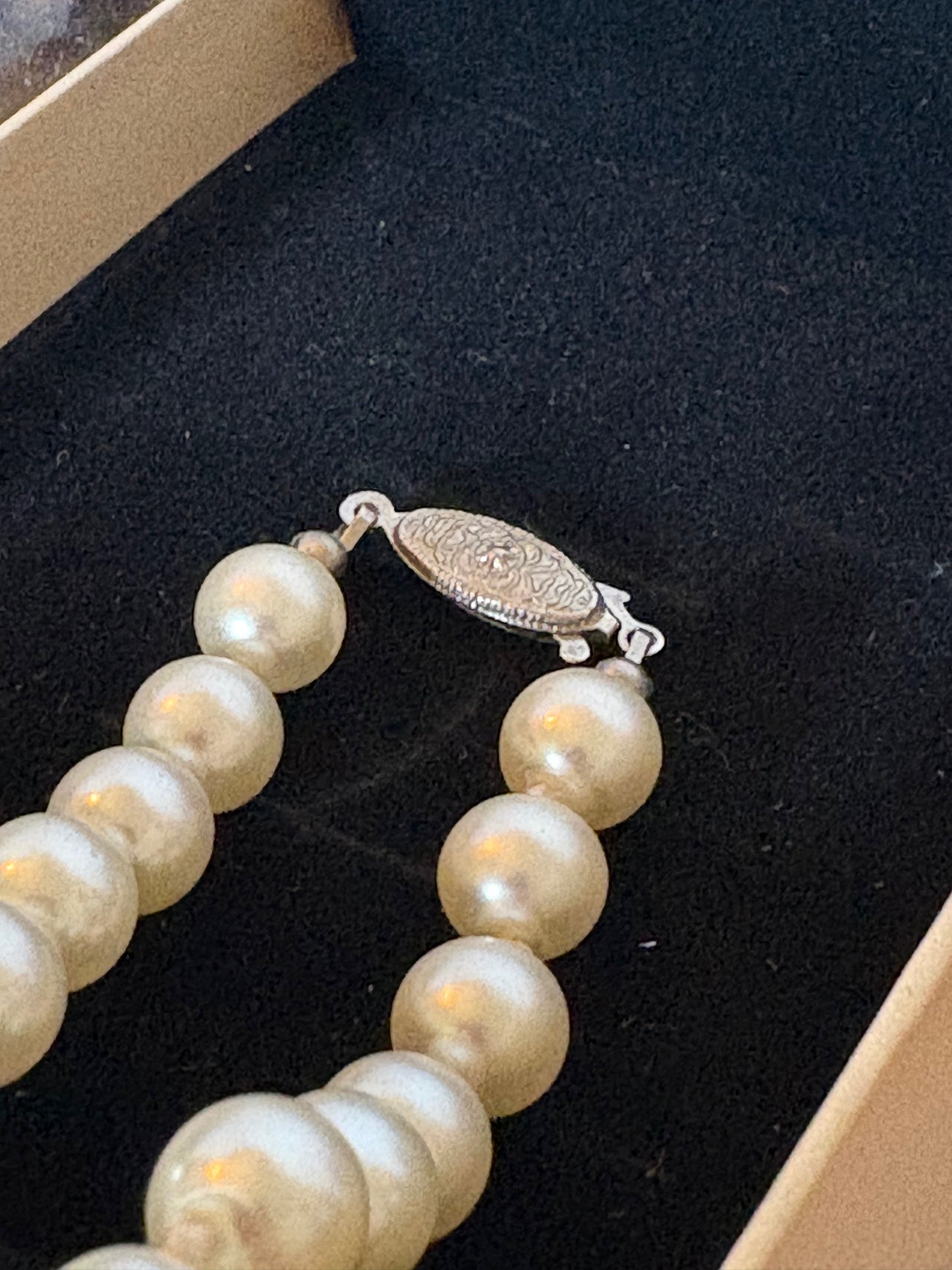 Vintage Perlenkette cremefarben – ca. 57 cm – klassische Kugelperlen