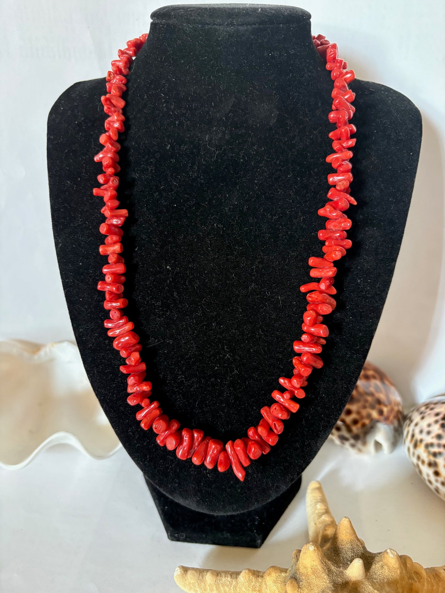 Korallenkette im intensiven Rotton – Vintage Halskette aus Naturkoralle mit 50 cm Länge