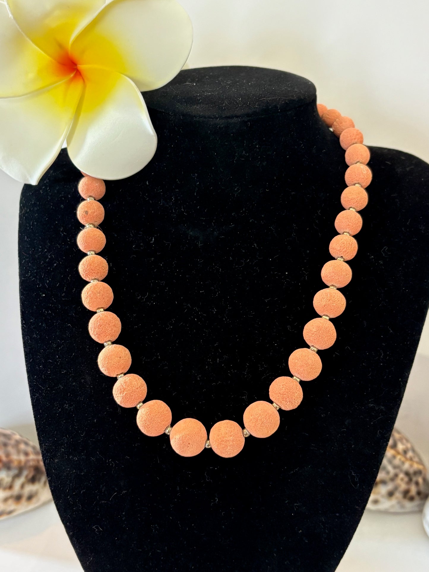 Vintage Korallenkette aus rosa Schaumkorallen-Elementen – klassischer Korallenschmuck, ca. 43 cm