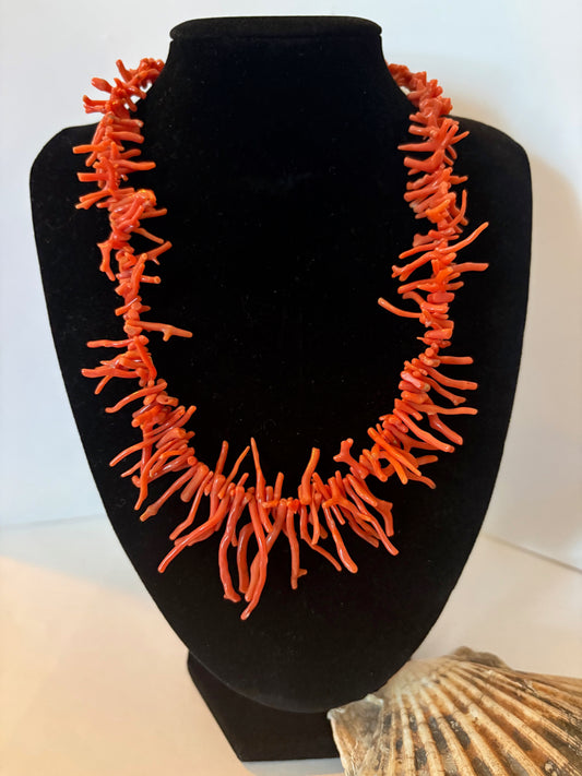 Vintage Astkorallenkette in kräftigem Rot – mit 18 kt Gelbgoldverschluss, ca. 47 cm