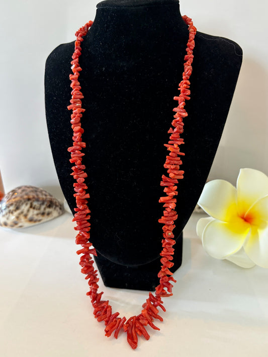 Vintage lange rote Korallenkette – klassischer Korallenschmuck, ca. 68,5 cm