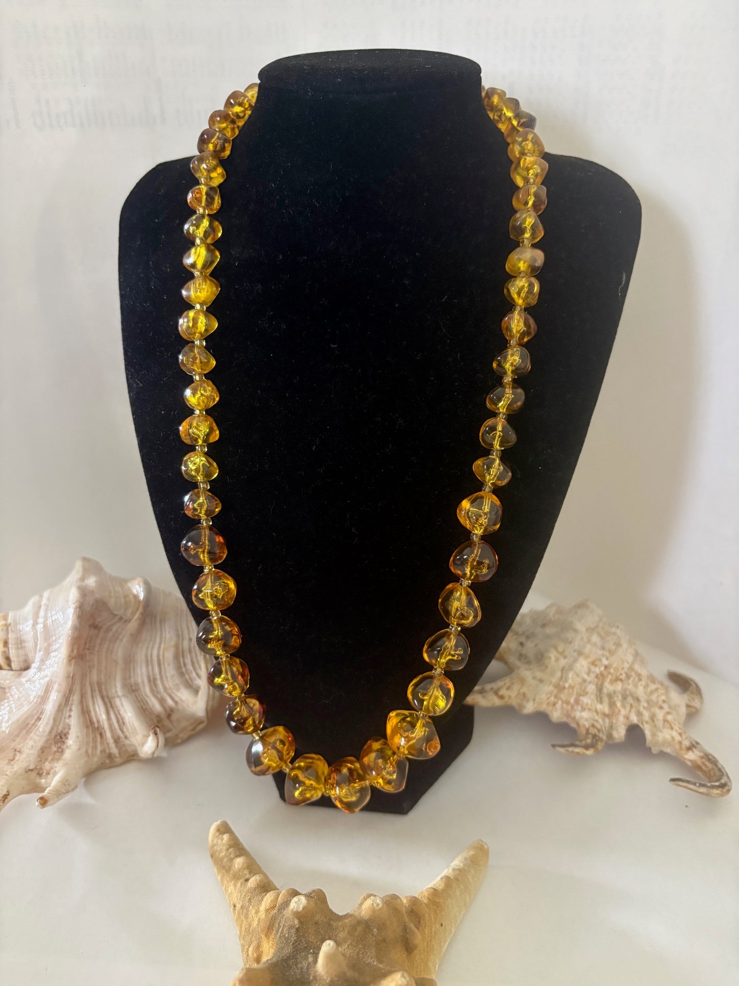 Vintage Pressbernstein Halskette aus den 1960er Jahren – warmes Honiggelb