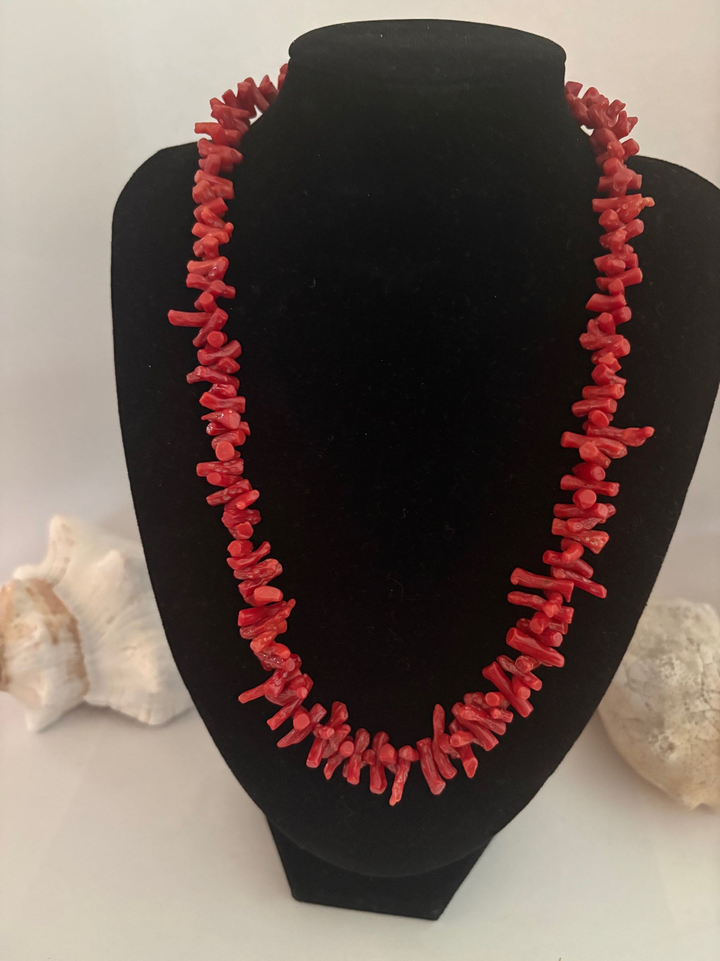 Vintage rote Korallenkette – klassisch alt, ca. 50 cm