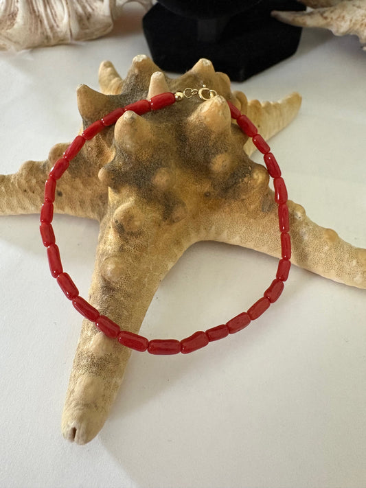 Elegantes Vintage-Korallenarmband mit roter Mittelmeer-Koralle und 18 kt Goldverschluss