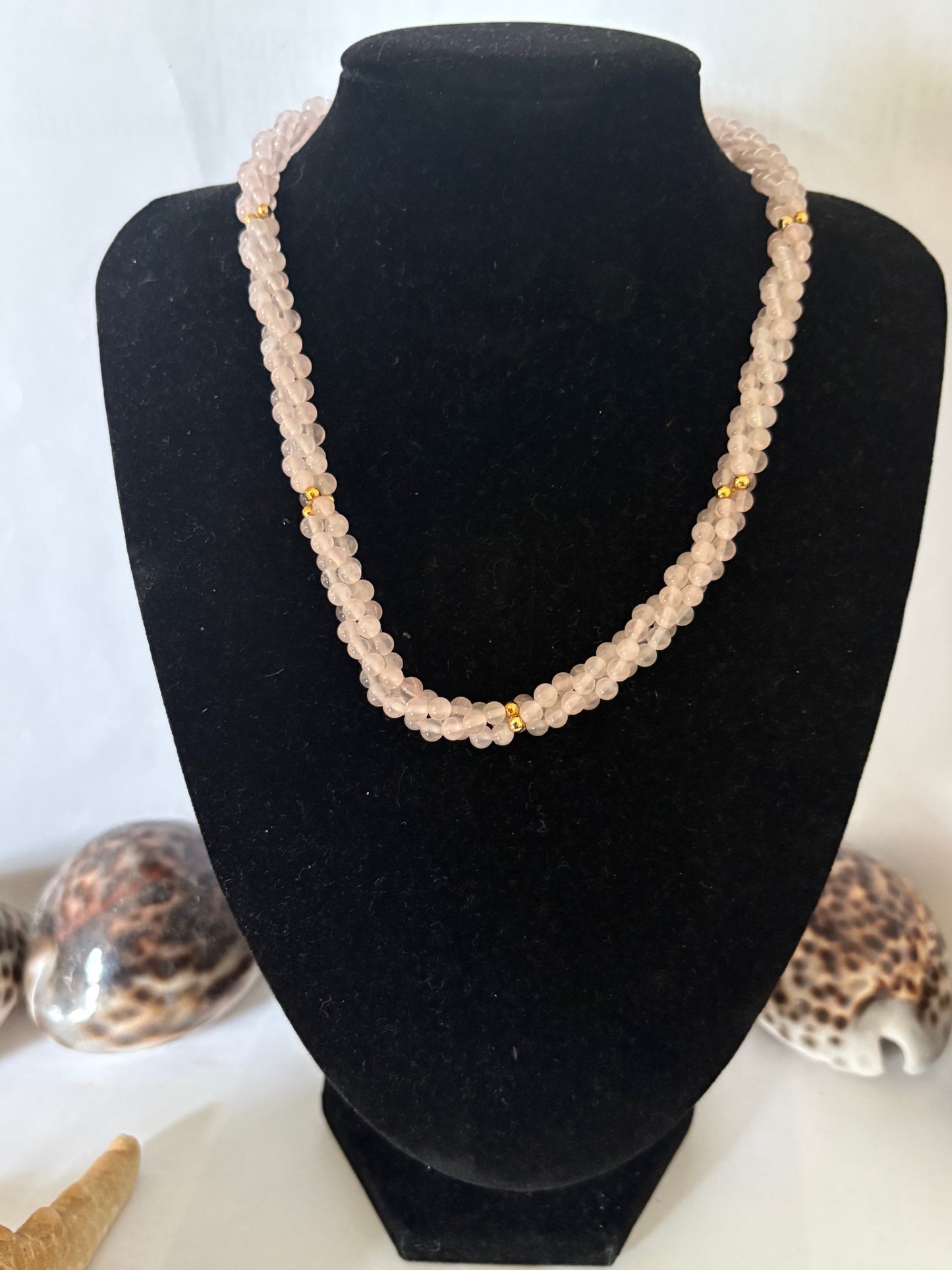 Vintage Collier aus Rosenquarz – 3-reihig – ca. 39 cm – rosafarbene Kugelperlen