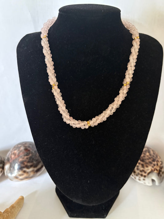 Vintage Collier aus Rosenquarz – 3-reihig – ca. 39 cm – rosafarbene Kugelperlen