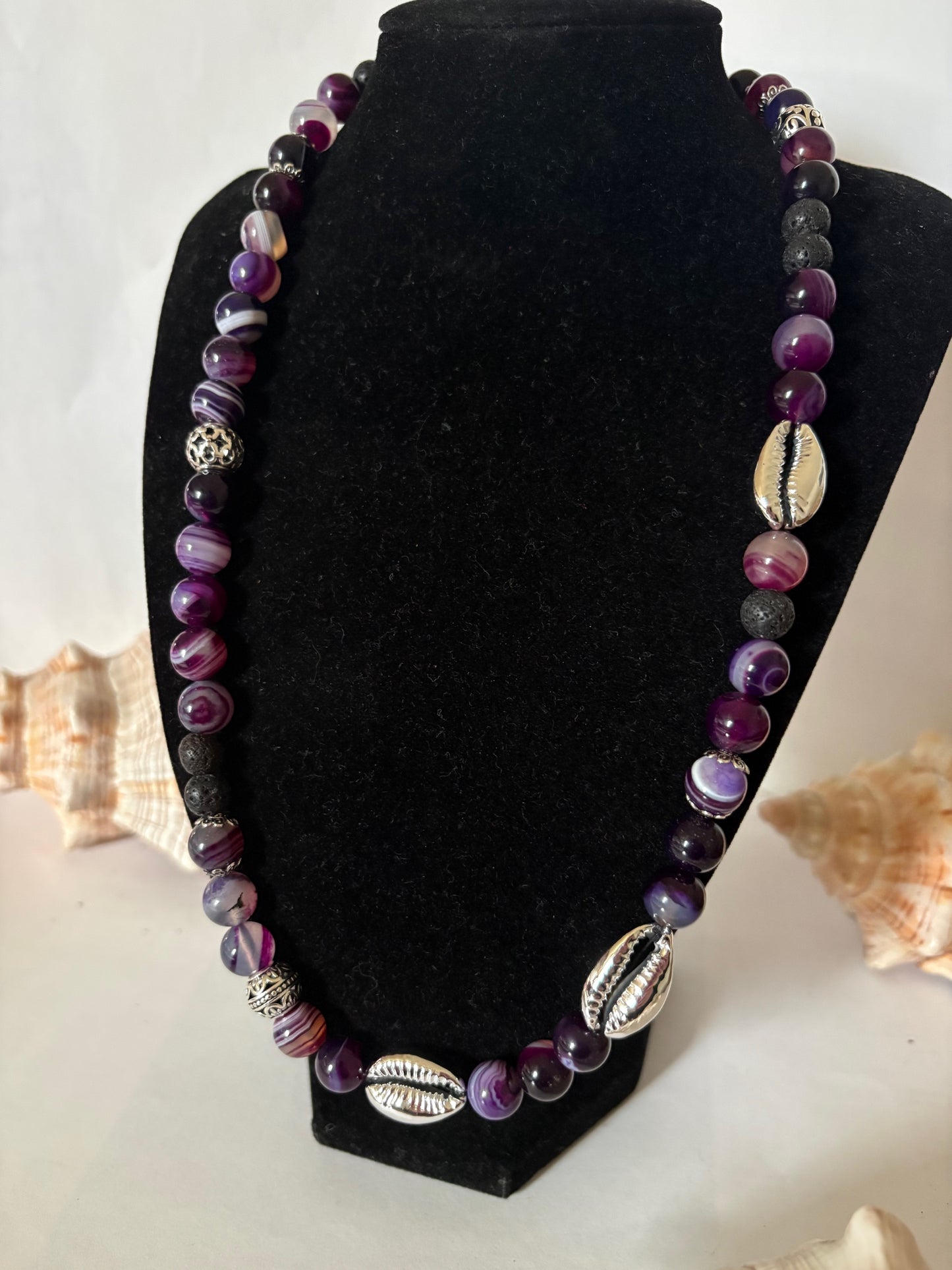 Handcrafted Agate Necklace with Lava Beads & Shell Elements – Earthy Natural Design, 54–60 cm