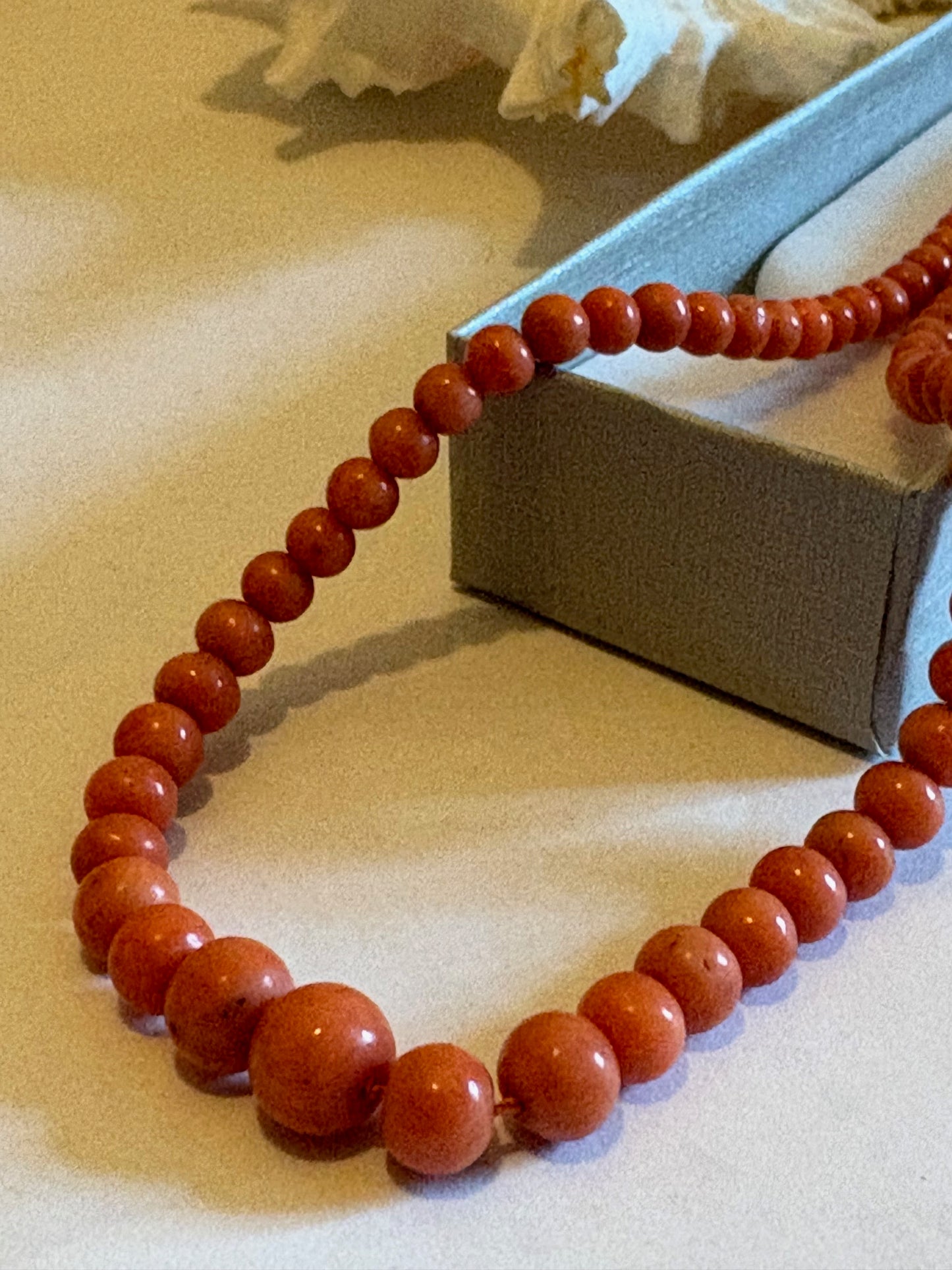 Edle Vintage Korallenkette – klassisch, 55 cm