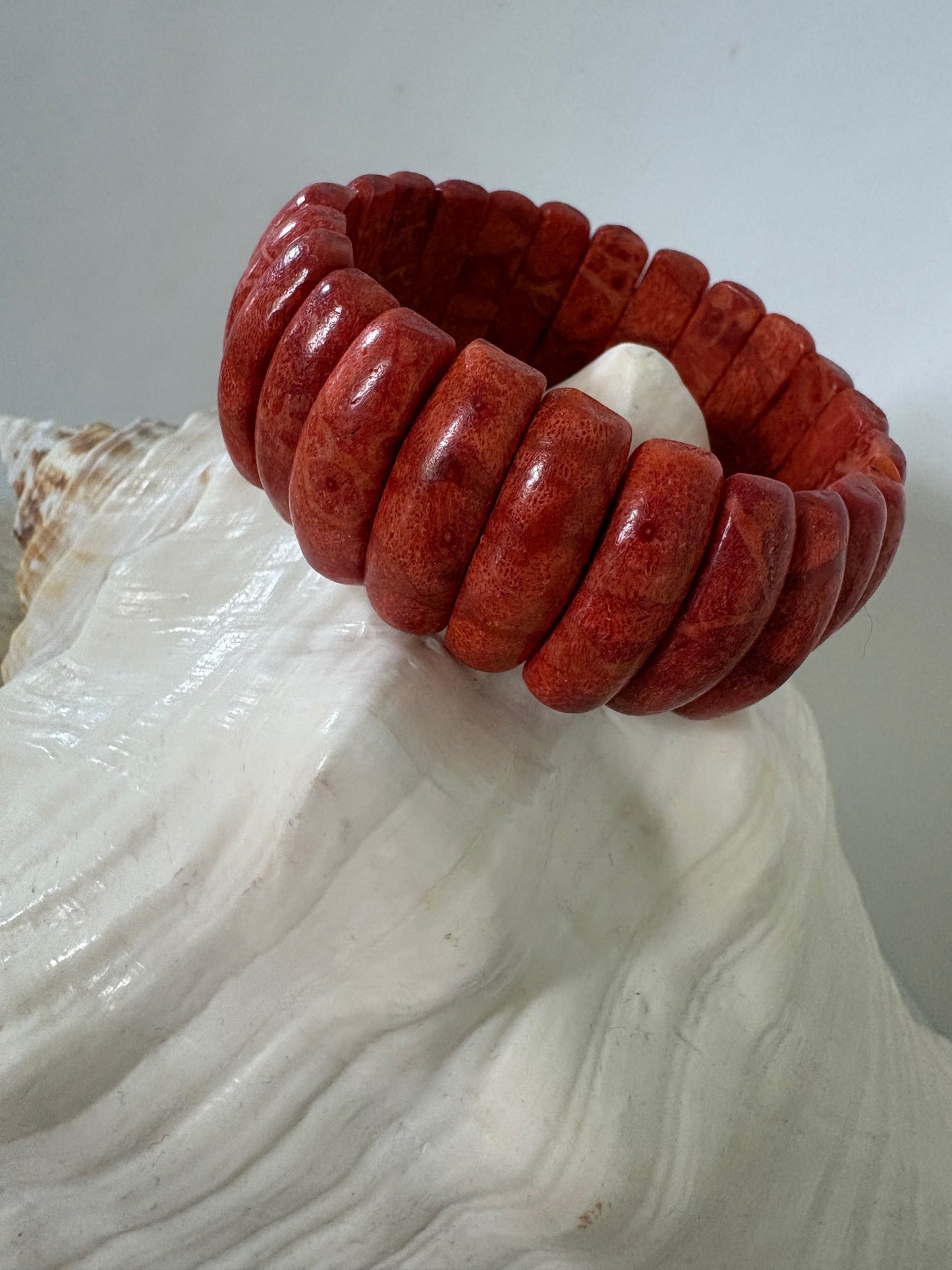 Massives Vintage-Korallenarmband in Rot – kraftvoll & klassisch