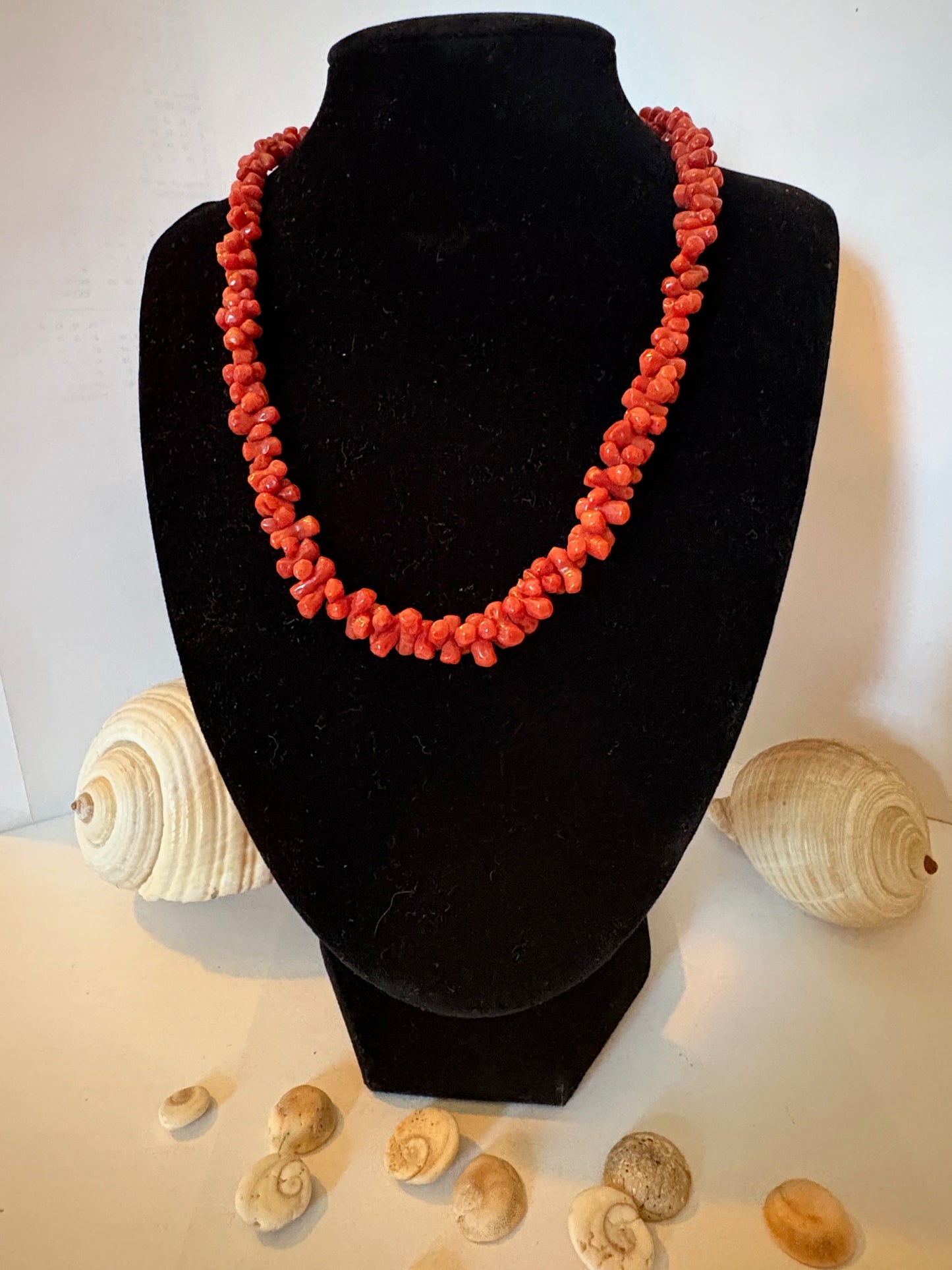 Vintage rote Korallenkette – klassisch, ca. 44 cm