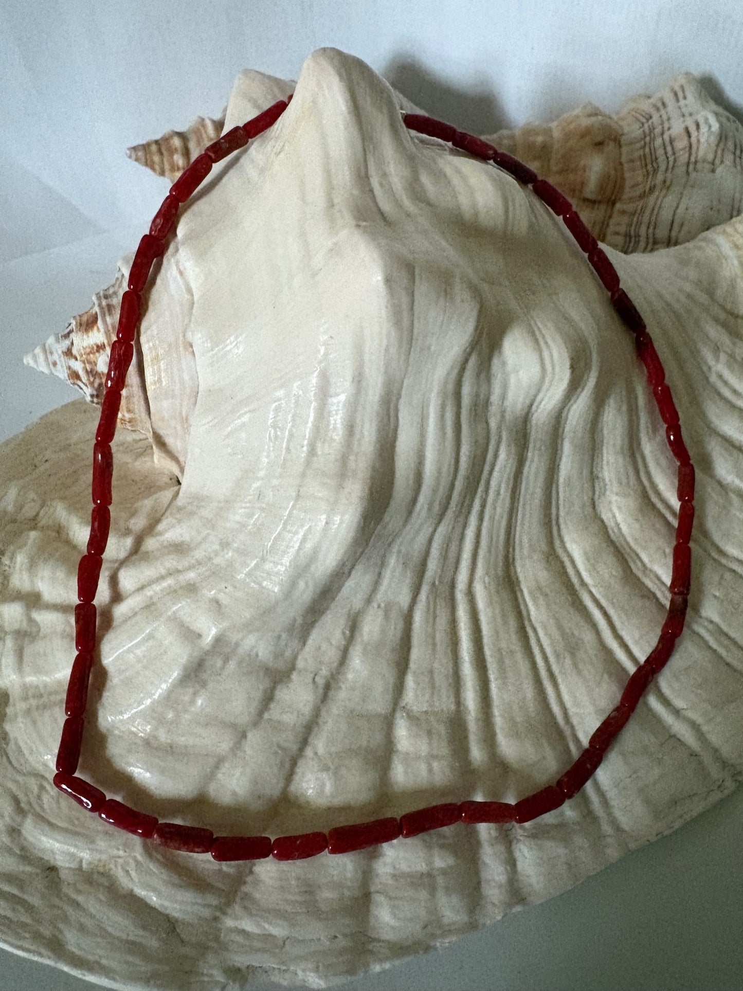 Vintage rote Korallenkette aus Italien mit vergoldetem 925er Silberverschluss – 47 cm