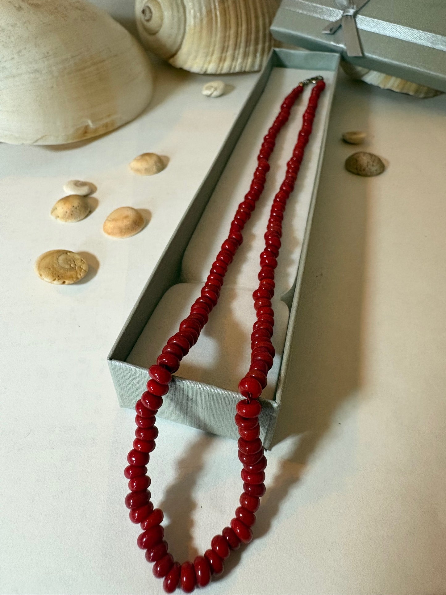 Vintage rote Korallenkette – klassisch, ca. 45 cm