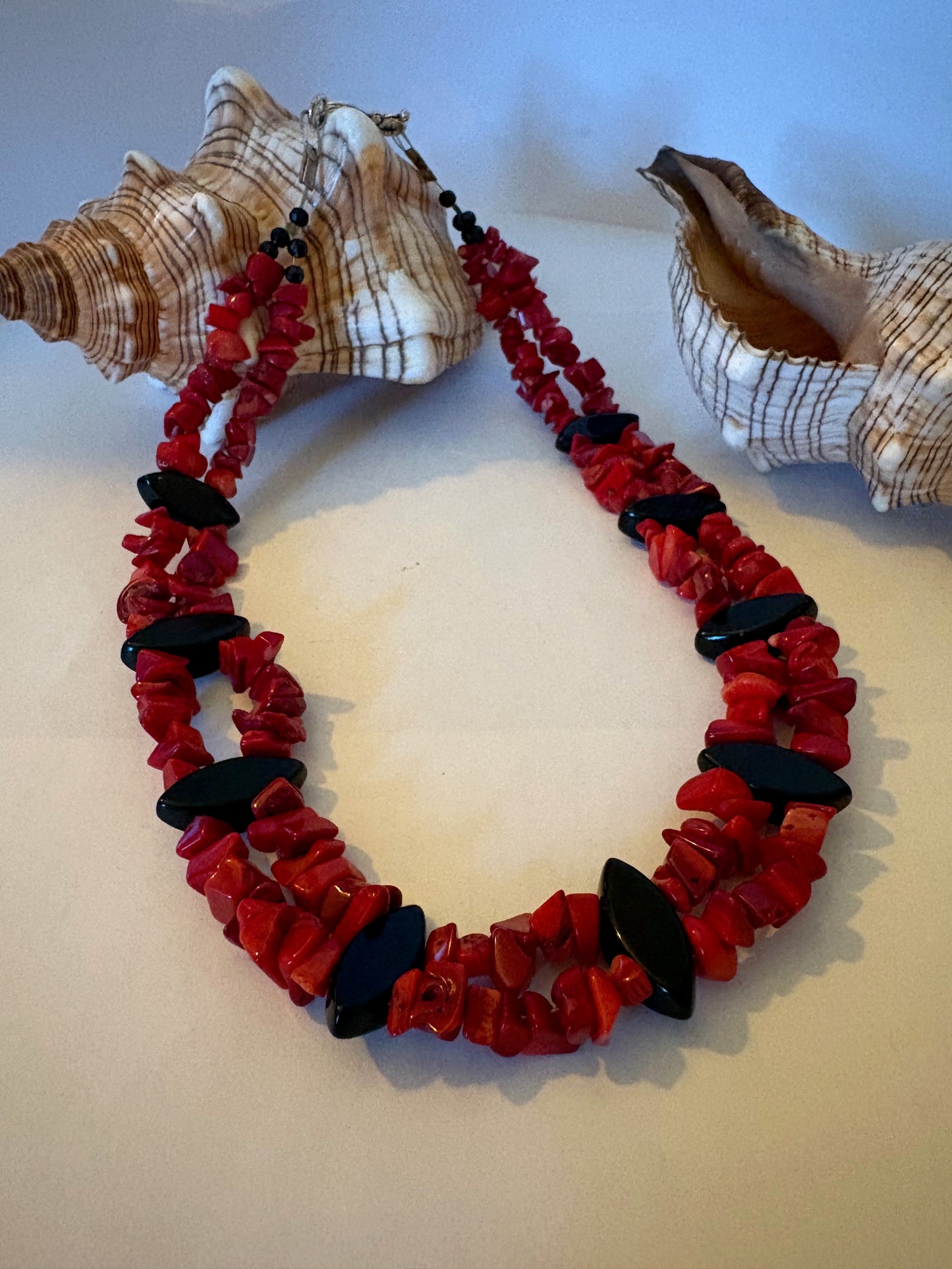 Koralle/Obsidian-Kette, rot-schwarz, zweireihig
