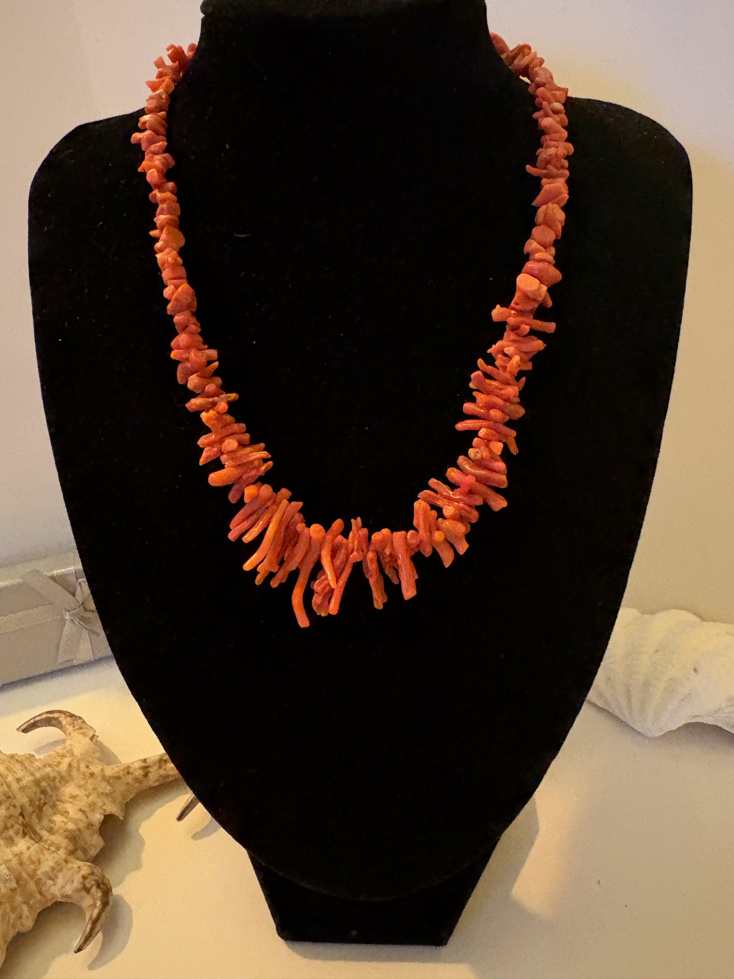 Vintage Rote Korallenkette 40 cm – Klassisches Collier in kräftigem Rot