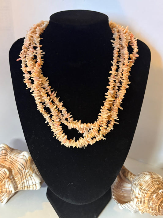 Vintage vierreihige Korallenkette mit Rosenquarz – ca. 47 cm