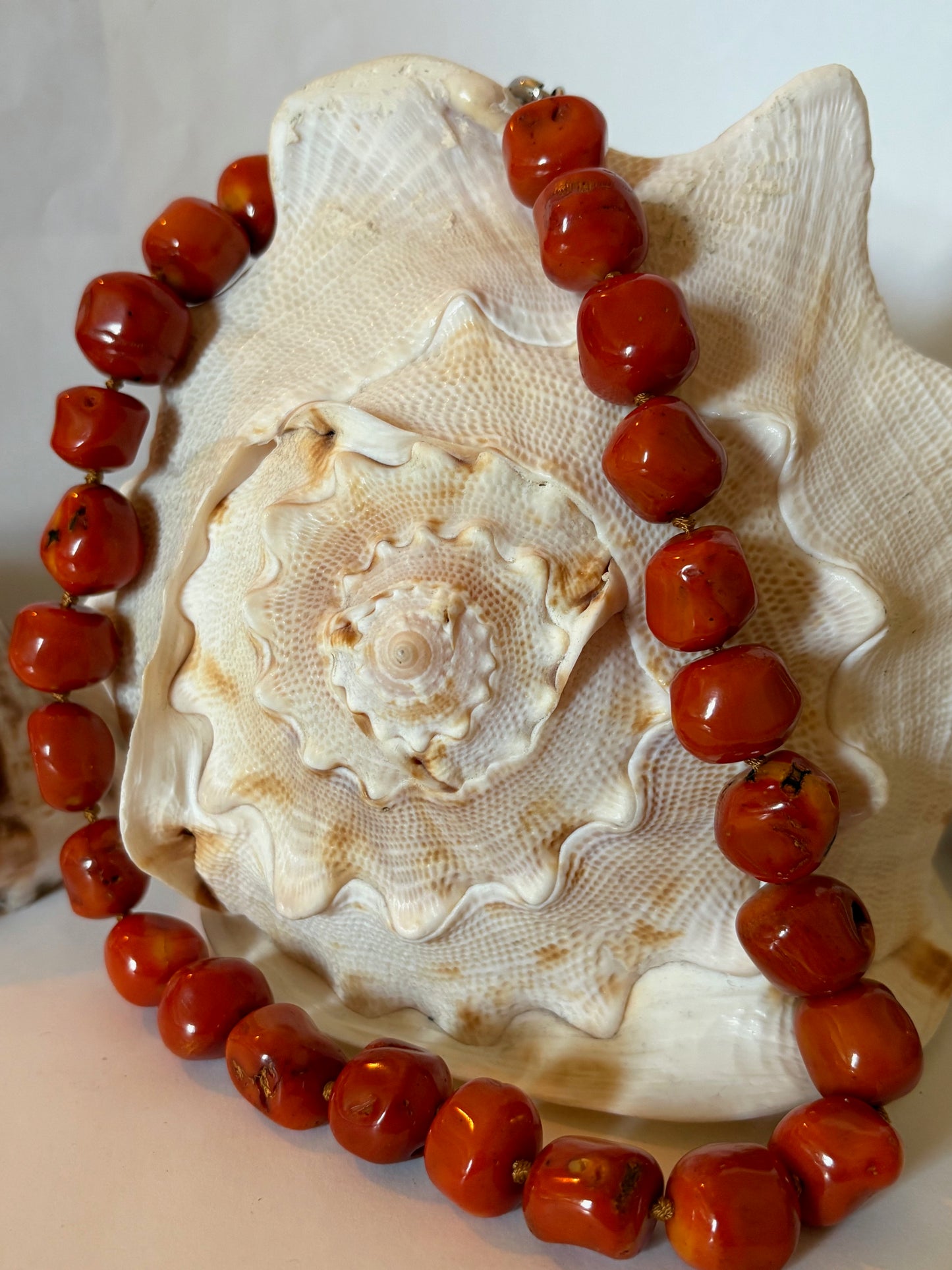 Kräftige Vintage Korallenkette mit Nuggetperlen – Rot-Orange Statement Collier 158 g