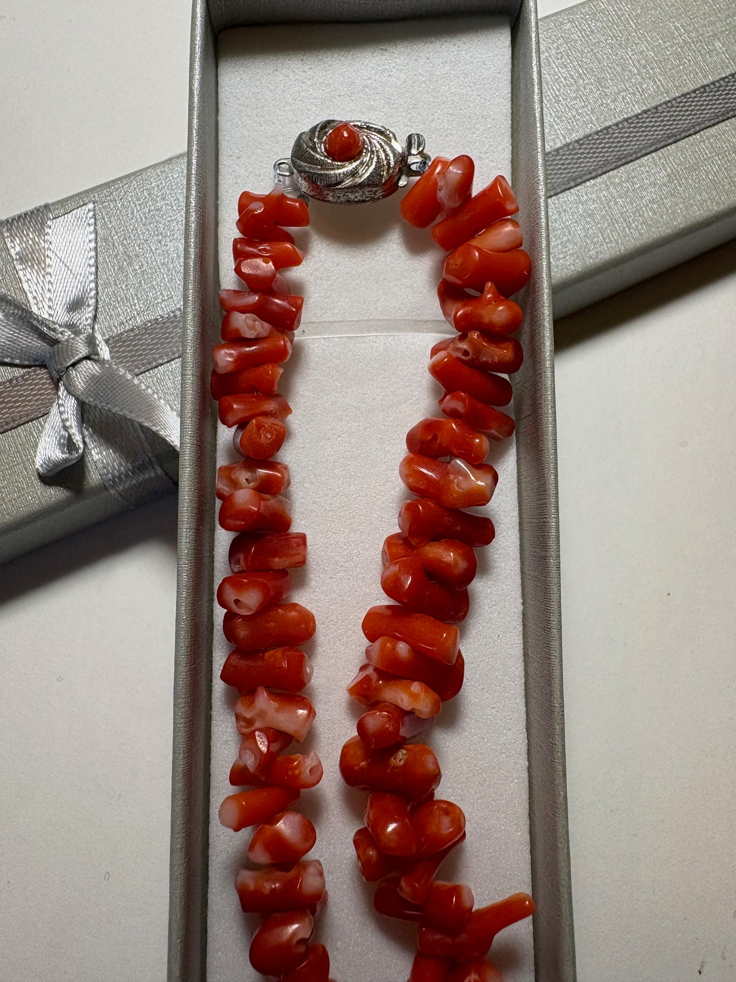 Vintage Korallenkette Astoptik mit 835 Silberverschluss – Rotes Statement Collier 47 cm