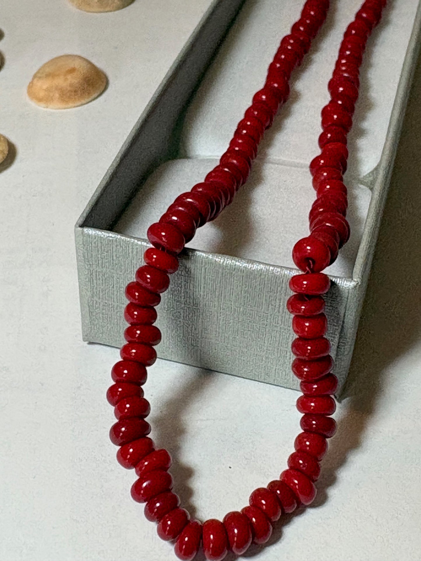 Vintage rote Korallenkette – klassisch, ca. 45 cm