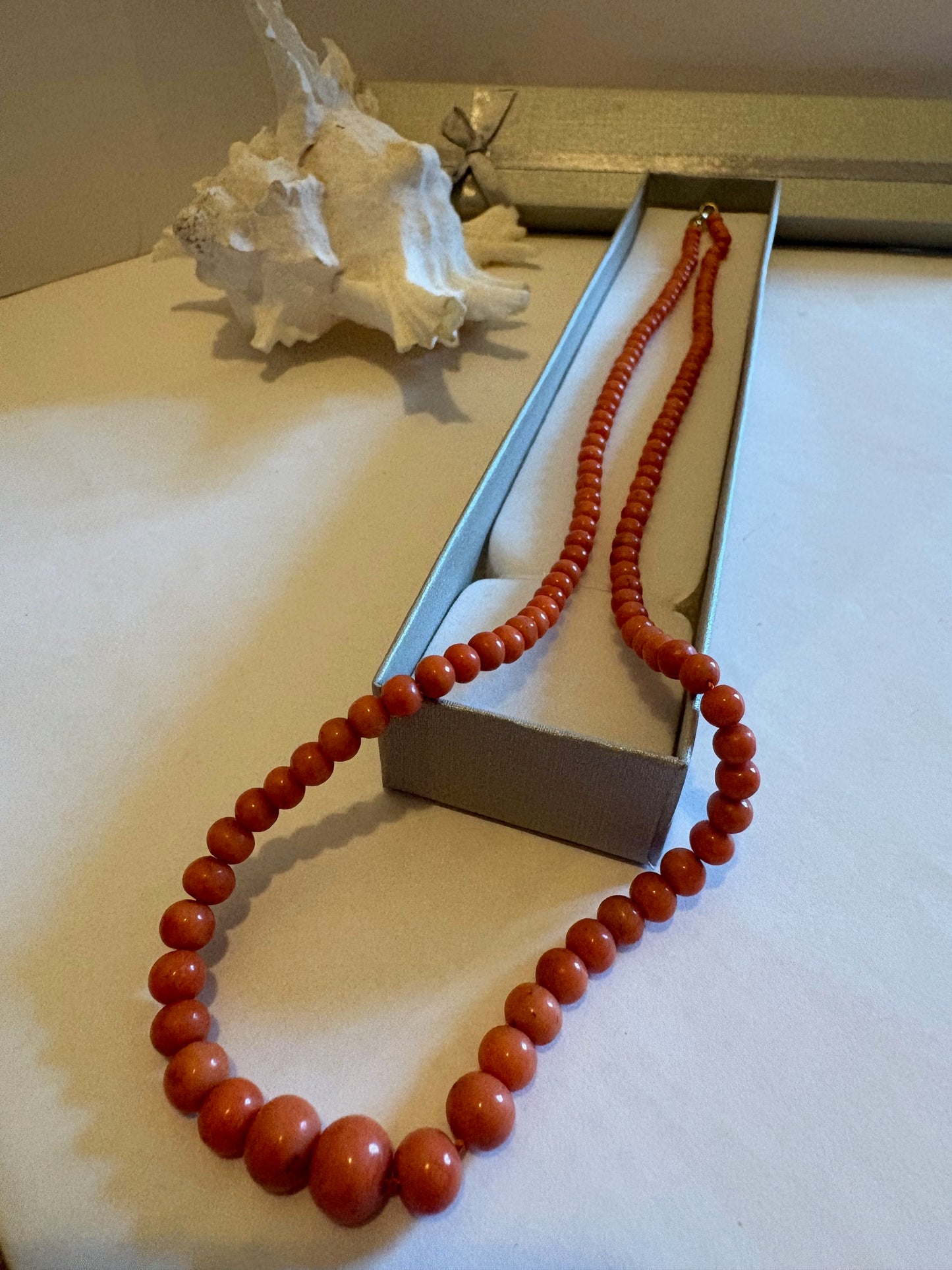 Edle Vintage Korallenkette – klassisch, 55 cm