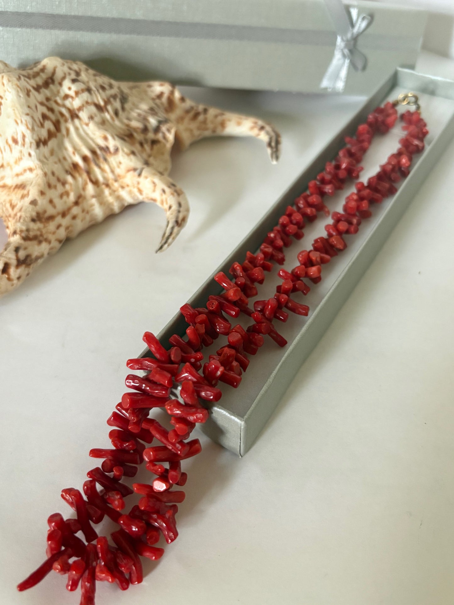 Vintage rote Korallenkette – klassisch alt, ca. 50 cm