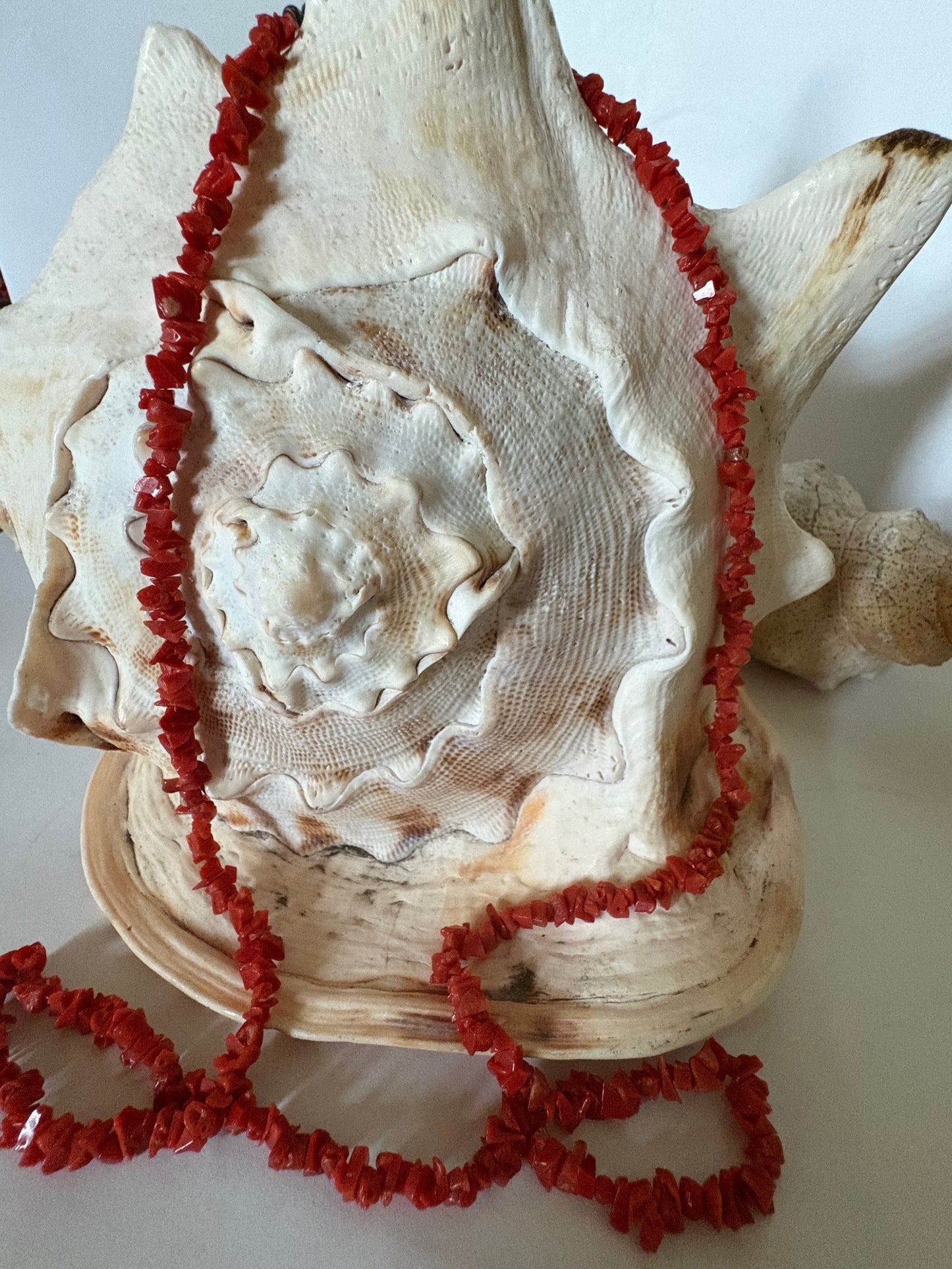 Vintage rote Korallenkette – antik & lang, ca. 70 cm