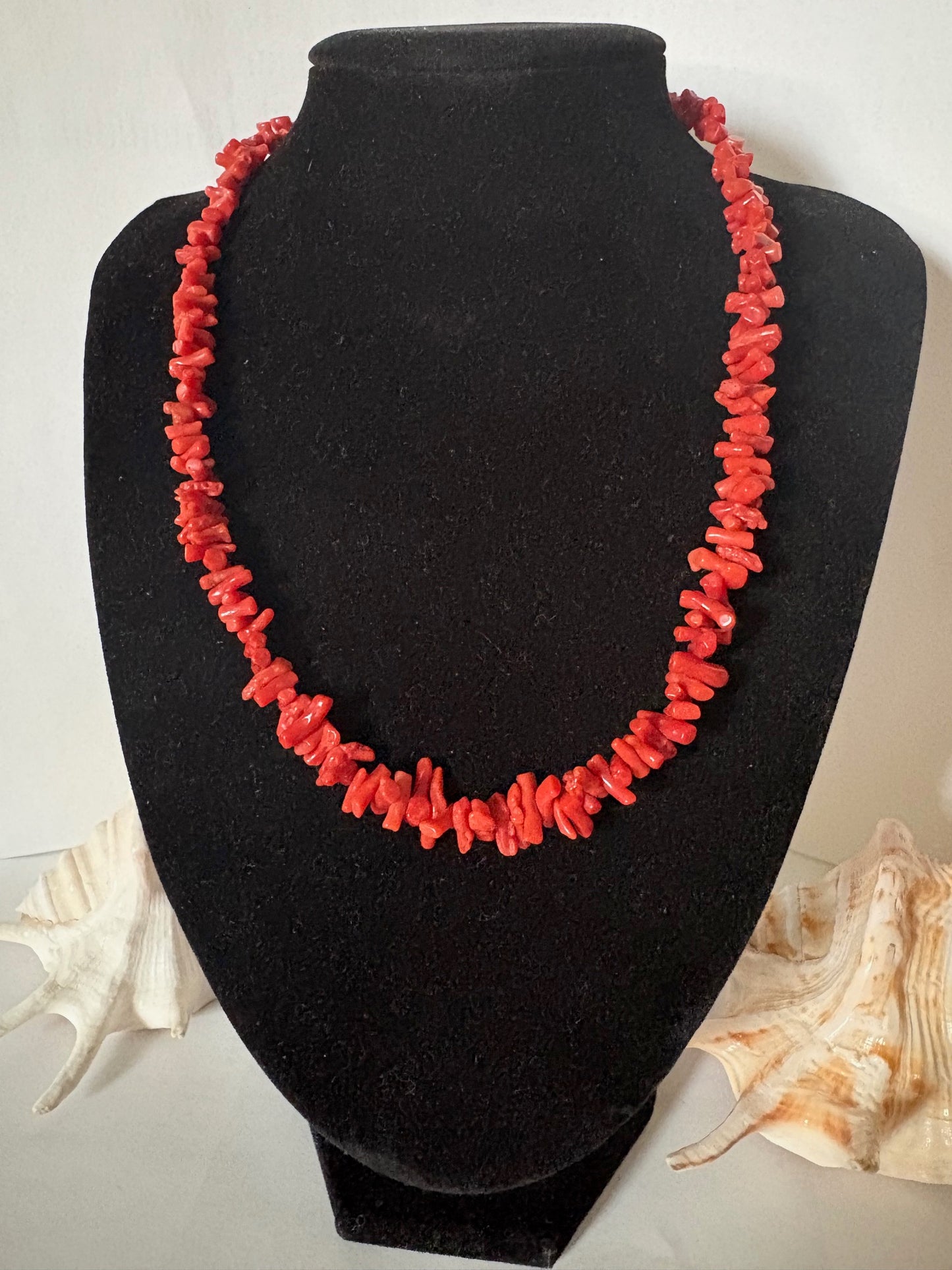 Vintage rote Korallenkette – Korallenchips, klassisch & verlängerbar, ca. 38,5–44 cm
