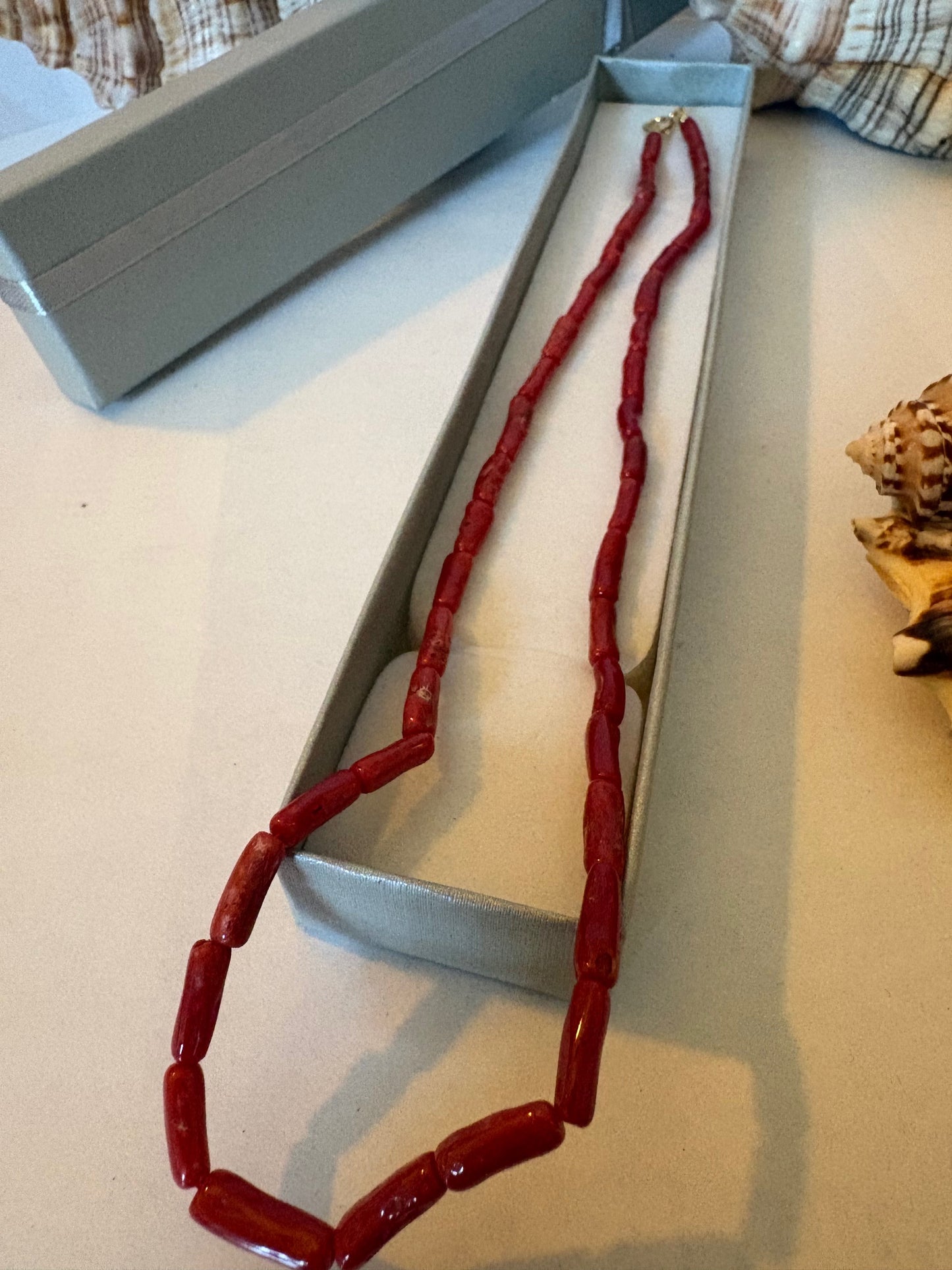 Vintage rote Korallenkette aus Italien mit vergoldetem 925er Silberverschluss – 47 cm