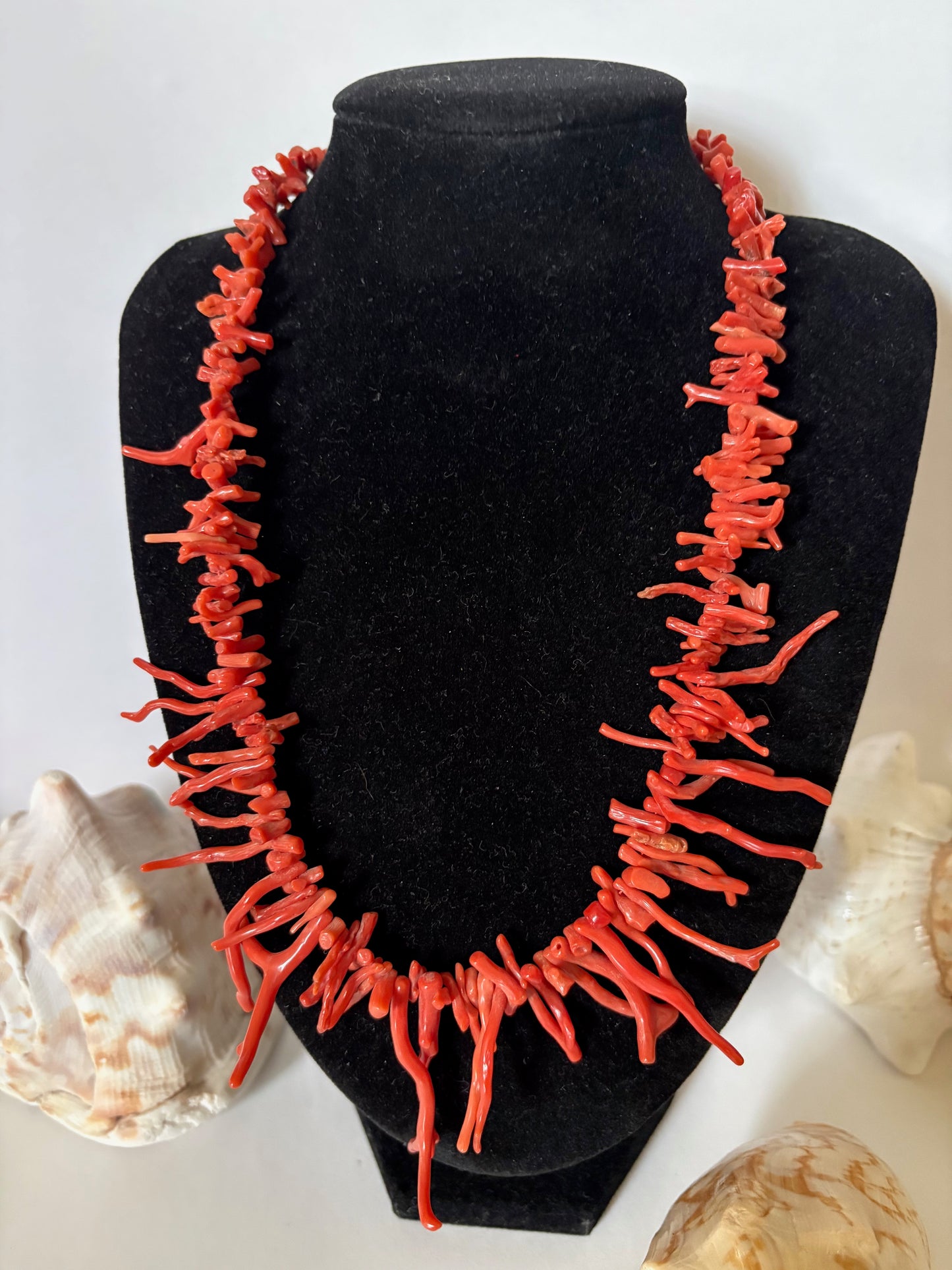 Vintage rote Korallenkette  – Astkorallen-Optik mit antikem Verschluss, ca. 37,5 cm