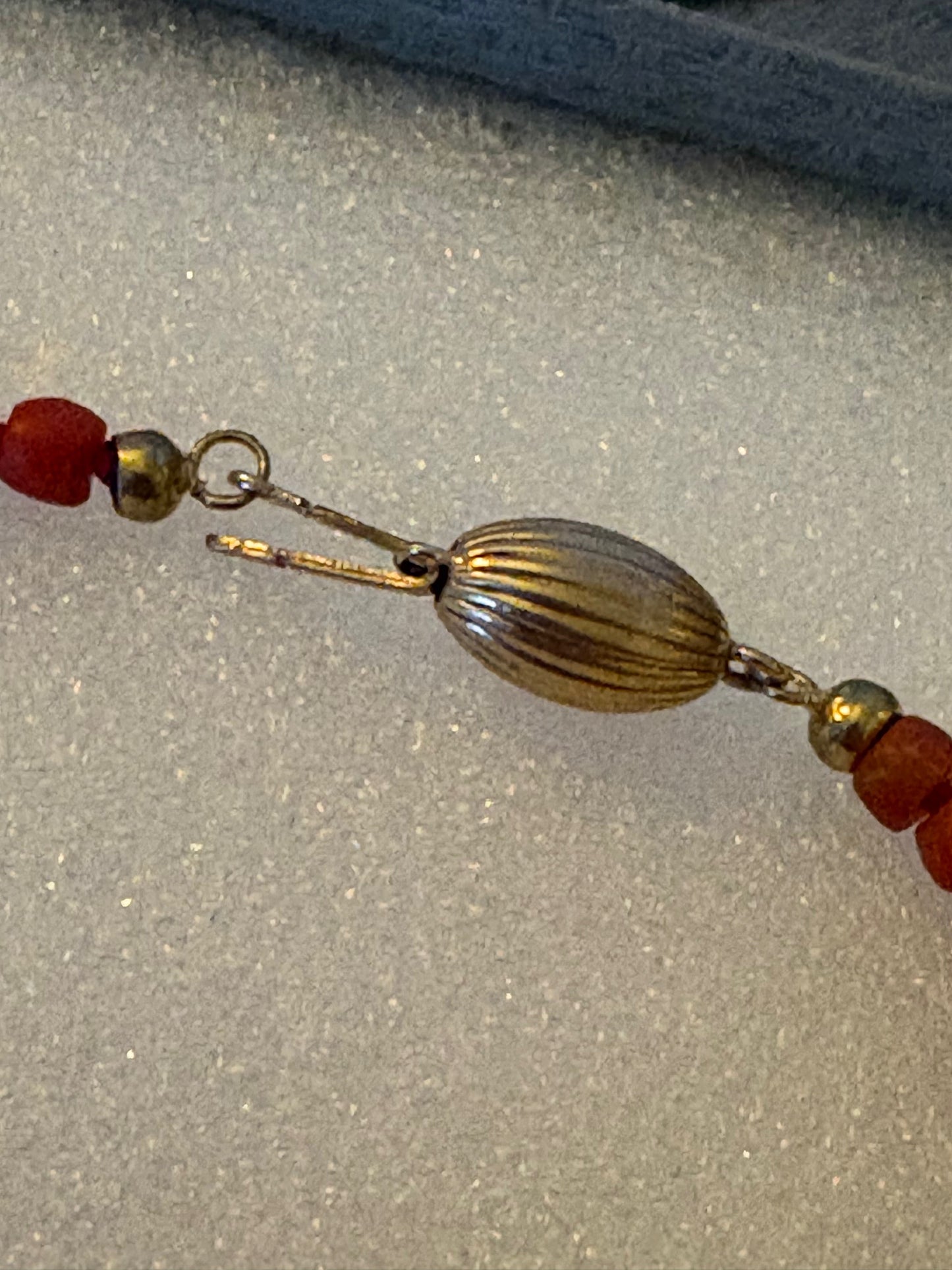 Vintage rote Korallenkette – mit vergoldetem Silberverschluss, 52 cm
