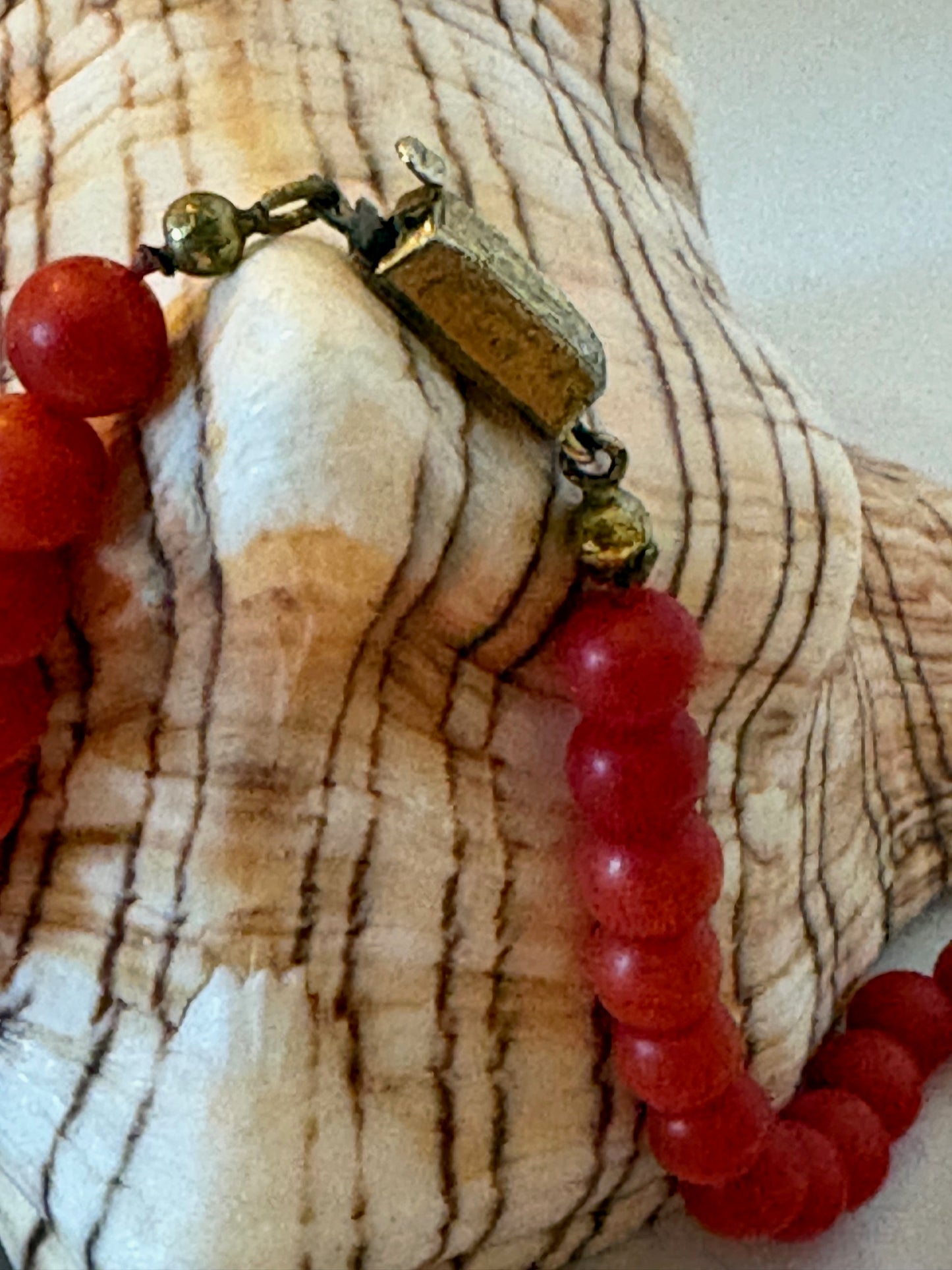 Vintage rote Korallenkette – klassisch, ca. 46 cm