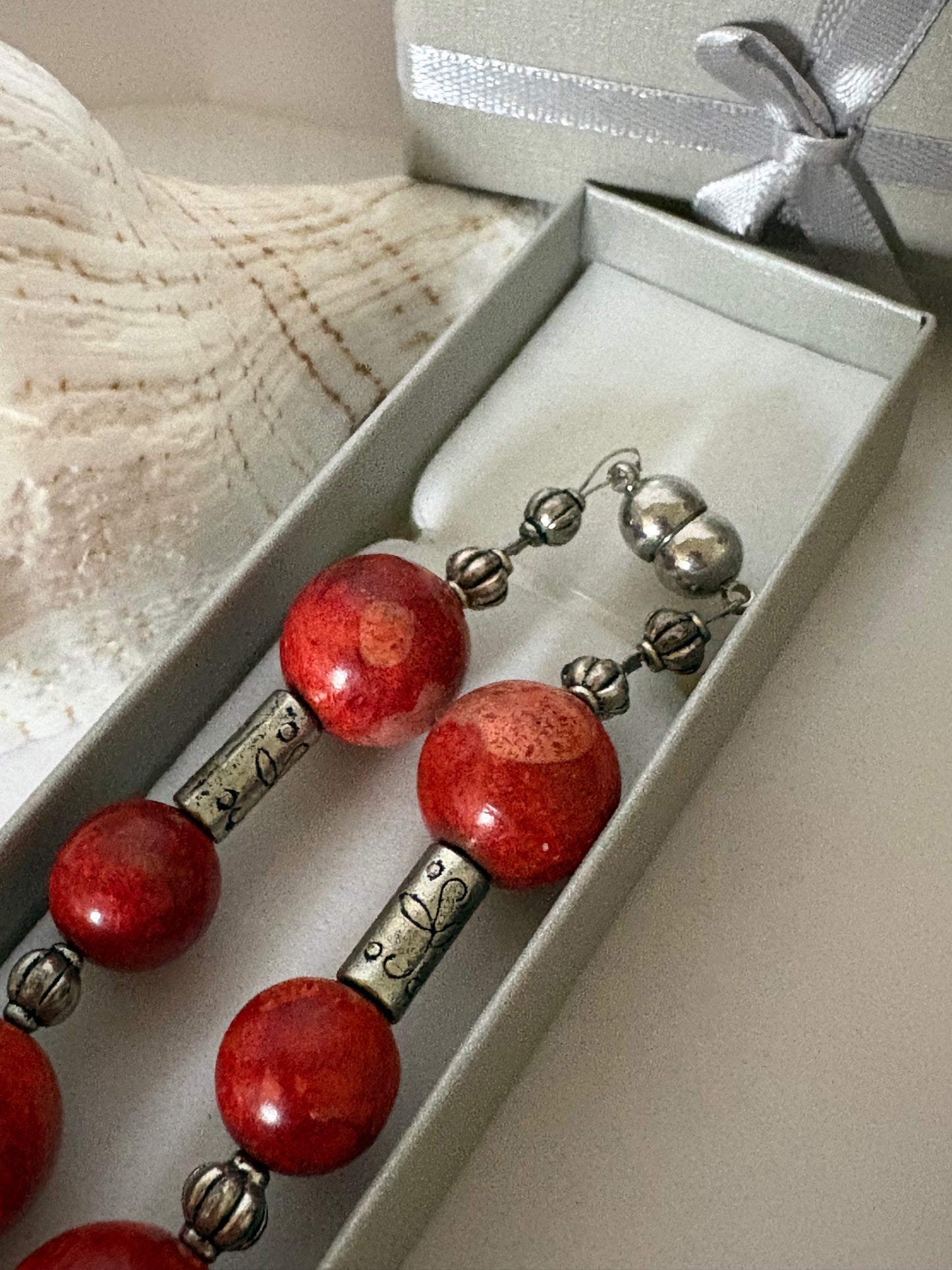 Vintage rote Korallenkette mit großen Kugelperlen – echtes Statement-Collier, ca. 42 cm