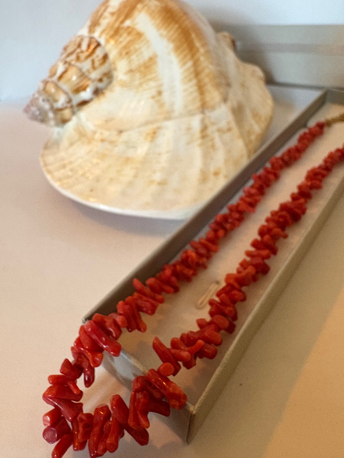 Vintage rote Korallenkette – Korallenchips, klassisch & verlängerbar, ca. 38,5–44 cm