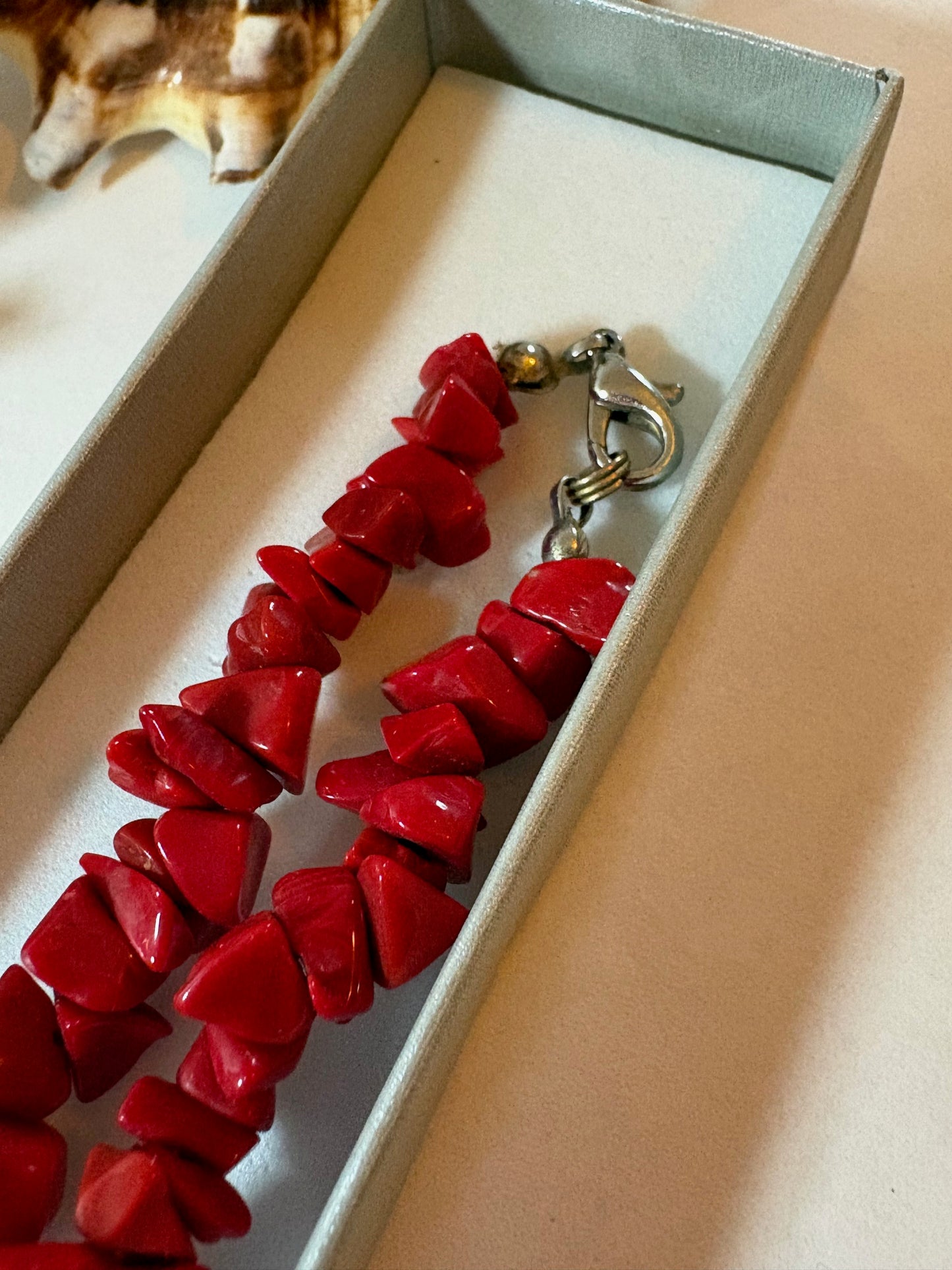 Vintage rote Korallenkette – klassische Halskette, ca. 41 cm