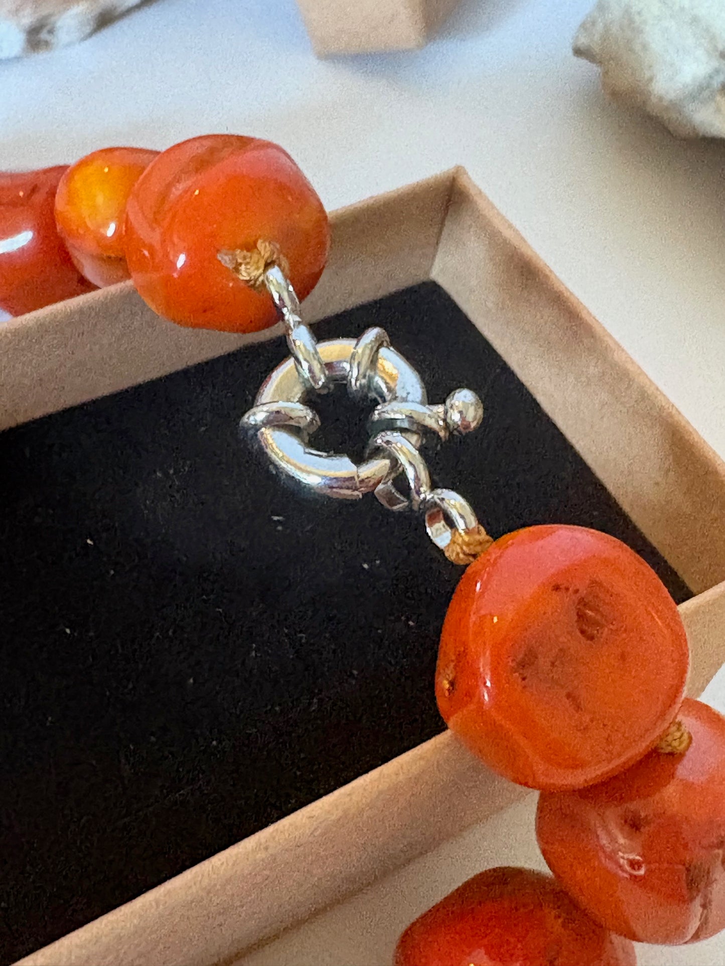 Kräftige Vintage Korallenkette mit Nuggetperlen – Rot-Orange Statement Collier 158 g