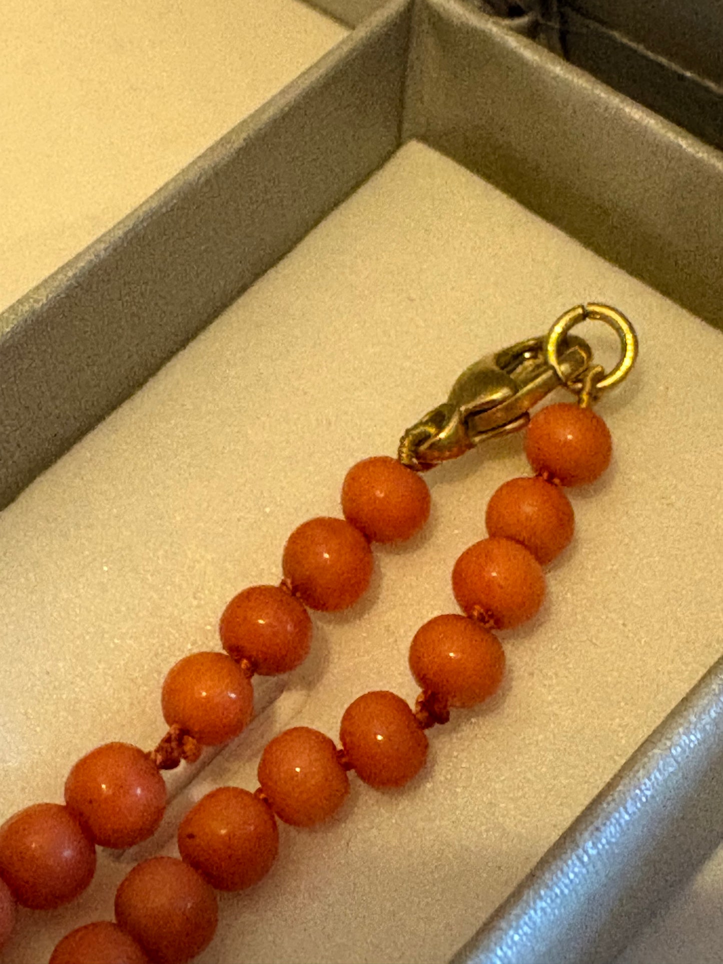 Edle Vintage Korallenkette – klassisch, 55 cm