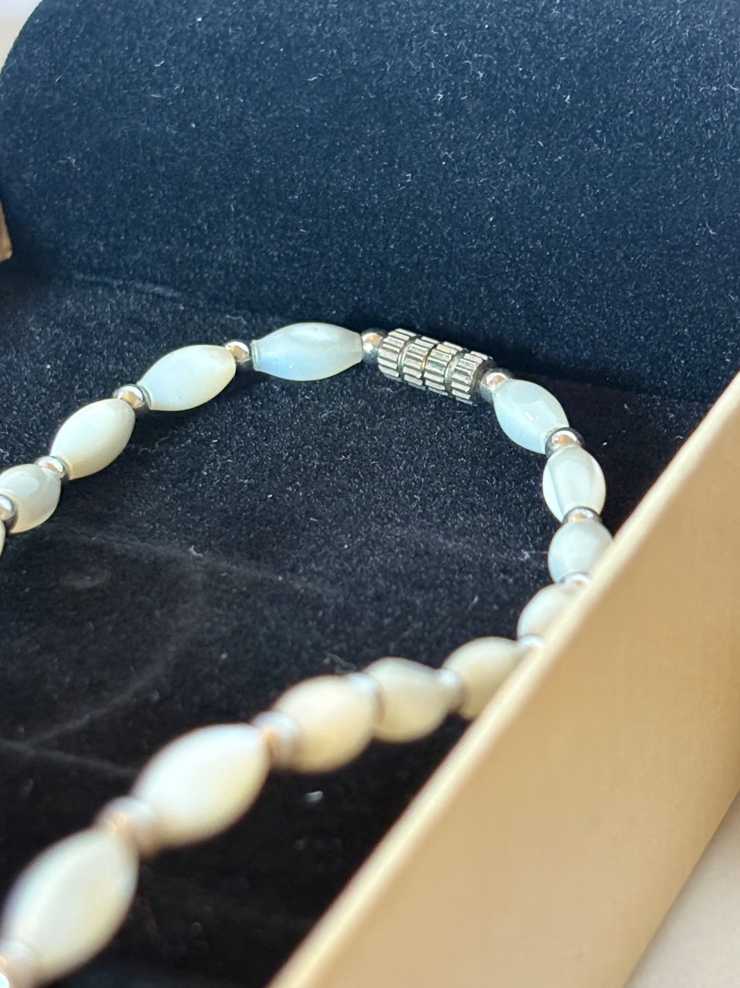 Vintage Perlenkette in Cremeweiß – ca. 40,5 cm – klassische Form