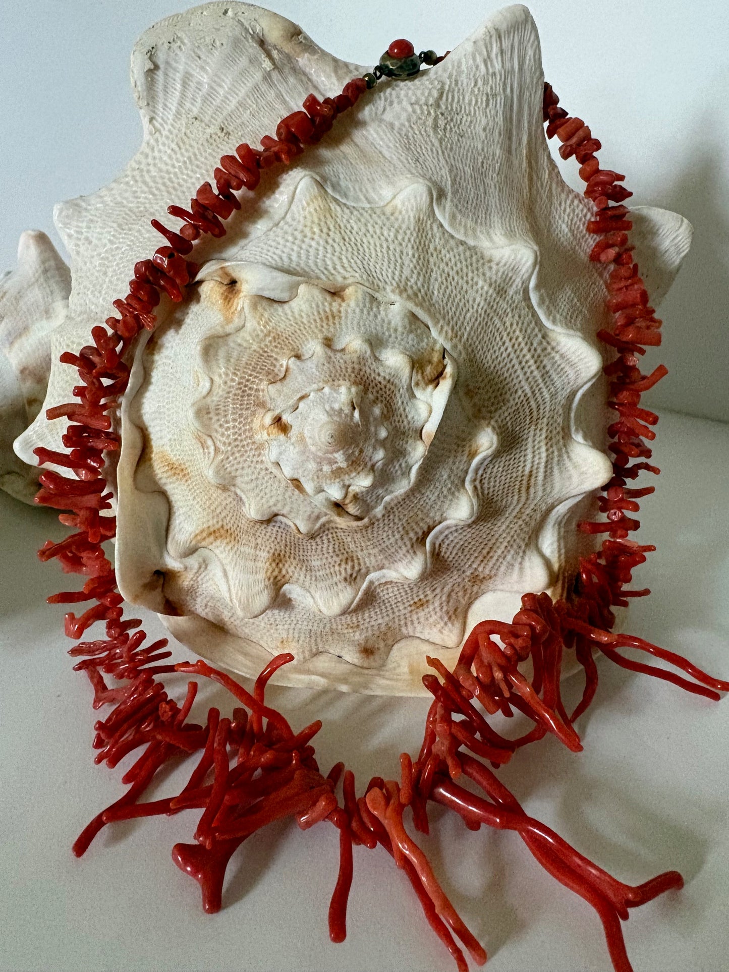 Vintage rote Korallenkette  – Astkorallen-Optik mit antikem Verschluss, ca. 37,5 cm