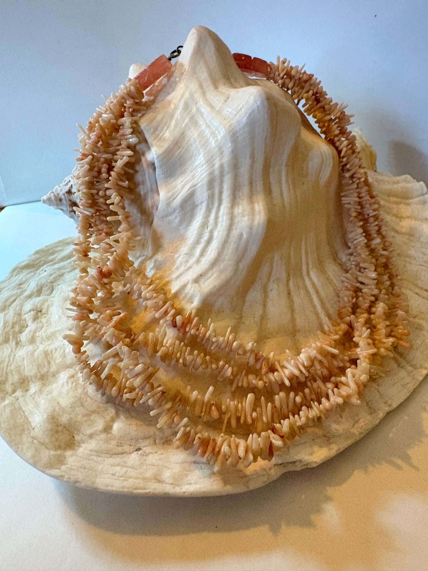 Vintage vierreihige Korallenkette mit Rosenquarz – ca. 47 cm