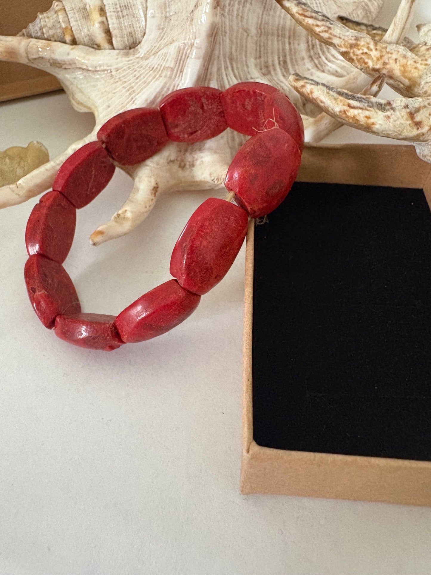 Vintage Korallenarmband Rot – elastisches Armband mit Korallensegmenten