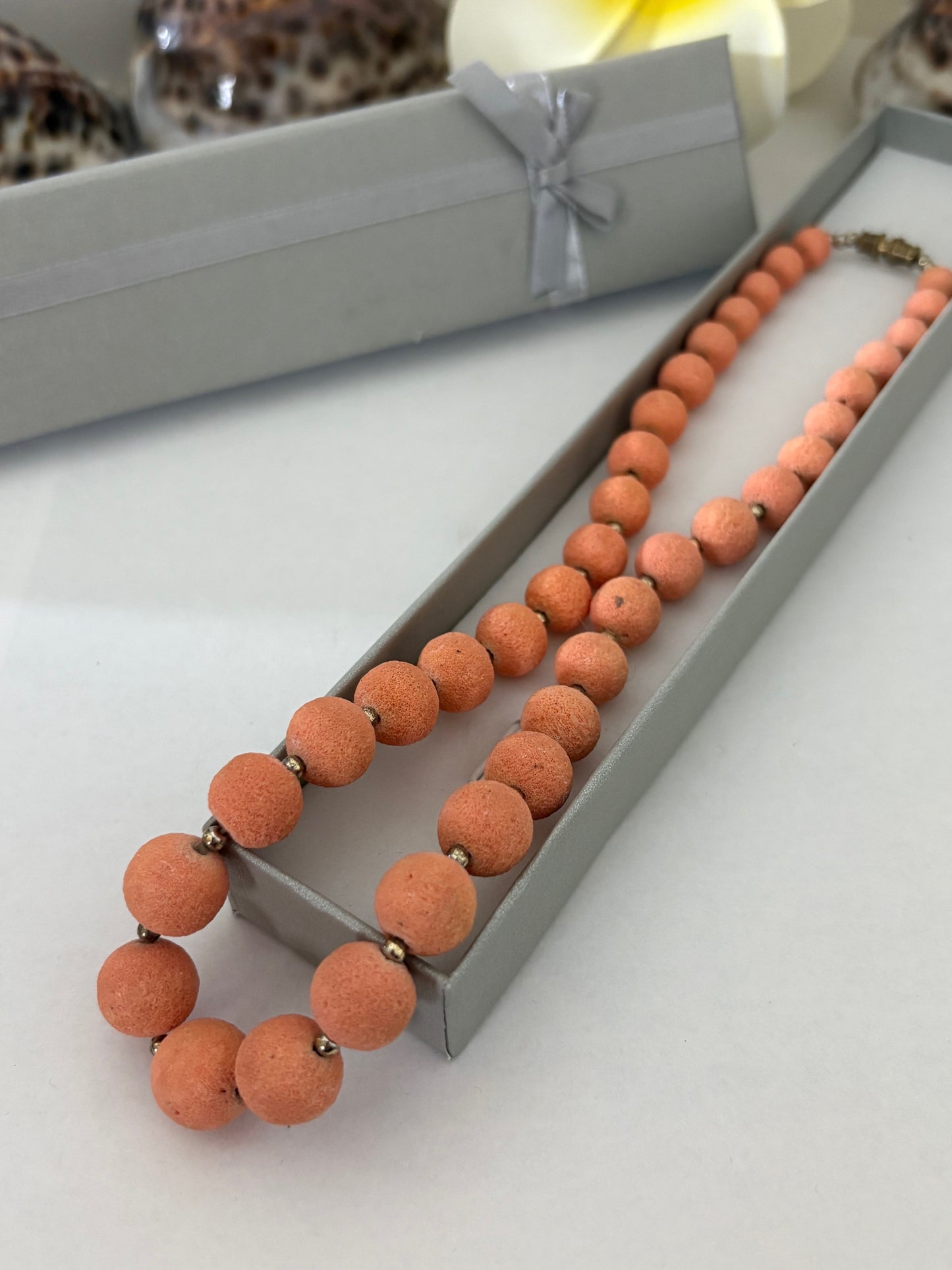 Vintage Korallenkette aus rosa Schaumkorallen-Elementen – klassischer Korallenschmuck, ca. 43 cm