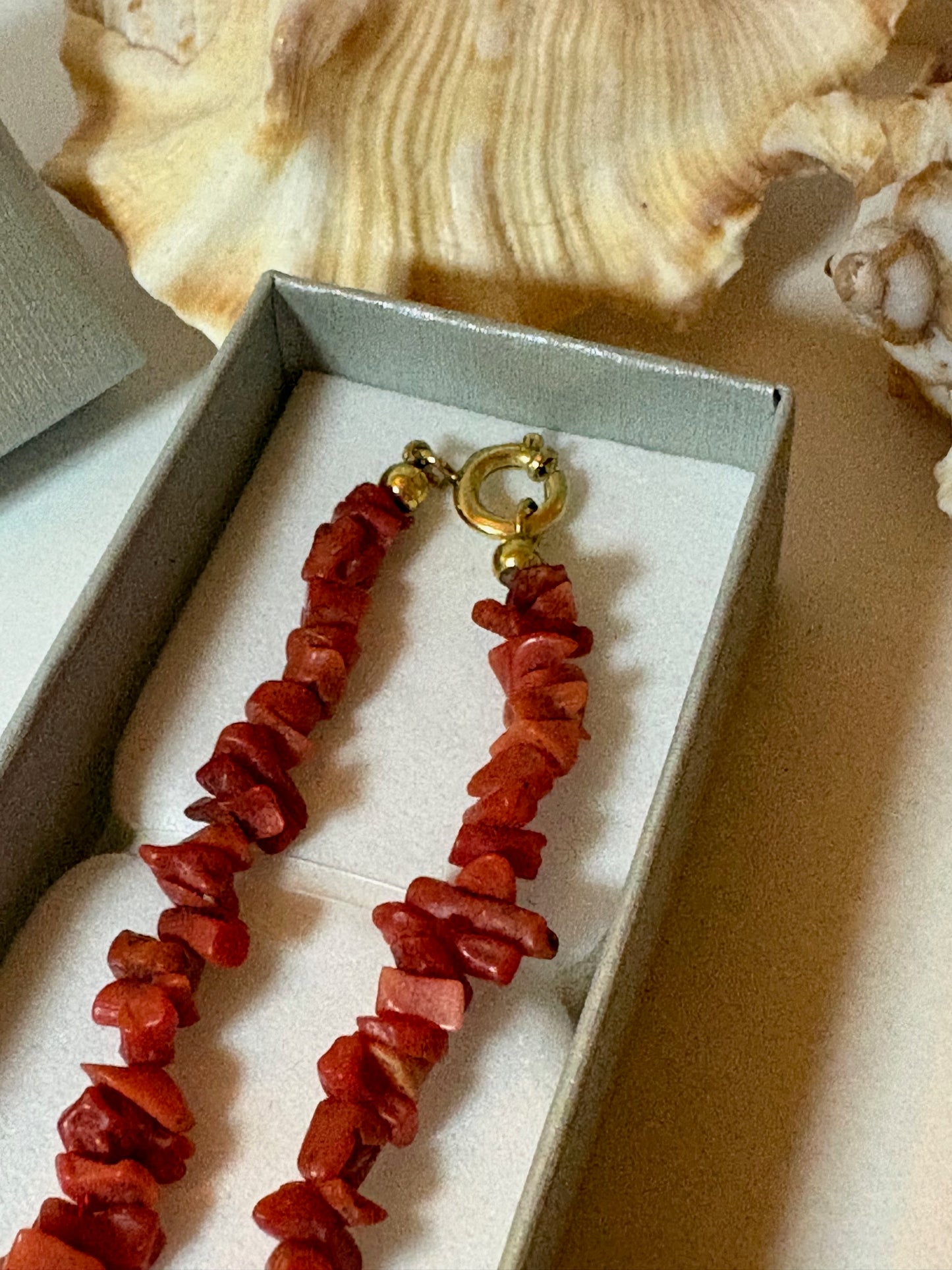 Vintage Rote Korallenkette 40 cm – Klassisches Collier in kräftigem Rot