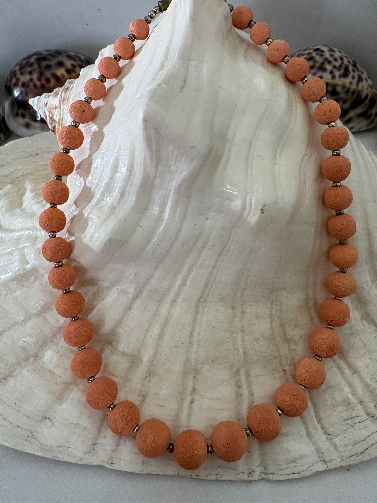 Vintage Korallenkette aus rosa Schaumkorallen-Elementen – klassischer Korallenschmuck, ca. 43 cm