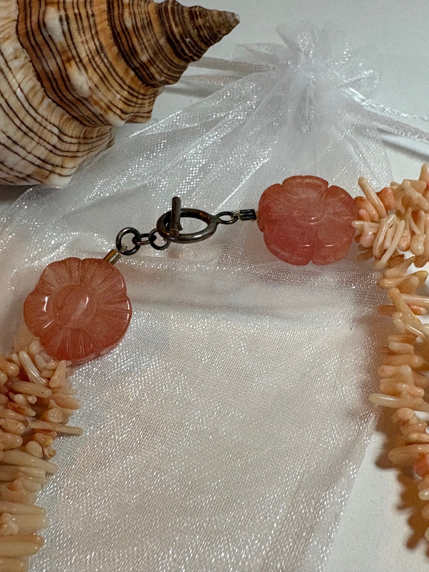 Vintage vierreihige Korallenkette mit Rosenquarz – ca. 47 cm